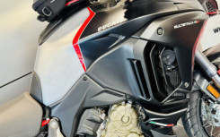 DUCATI MULTISTRADA V4SP MODELE UNIQUE / V4 SP / V 4SP / V 4 SP COMME NEUVE