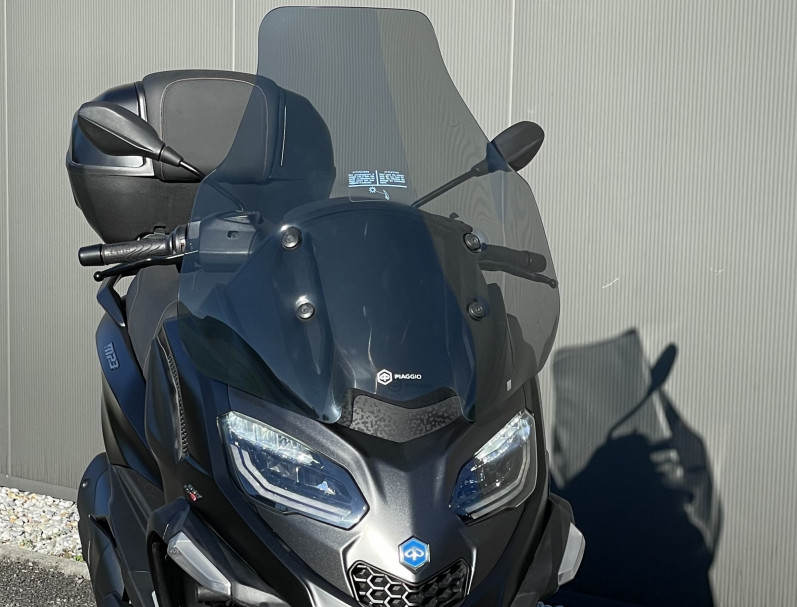 PIAGGIO MP3 530 HPE EXCLUSIVE + top case + tablier hiver