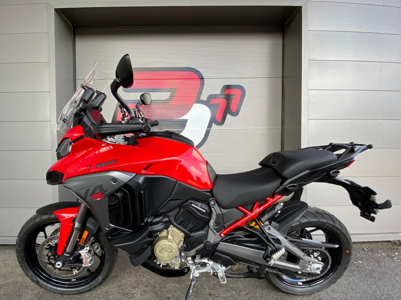 DUCATI MULTISTRADA V4S TRAVEL & RADAR
