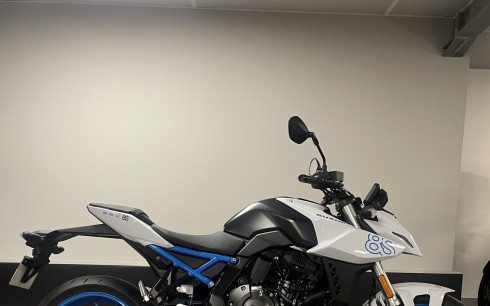 SUZUKI GSX-8S