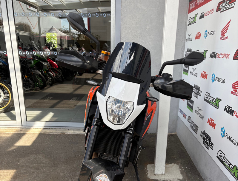 KTM 690 DUKE R 