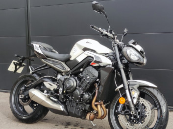 TRIUMPH STREET TRIPLE 765 R