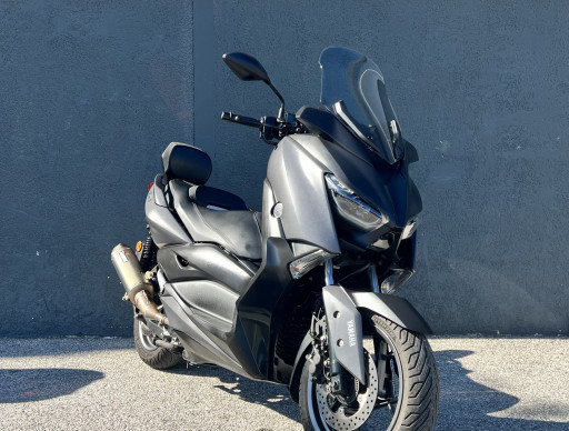 YAMAHA XMAX 300