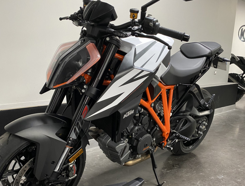 KTM 1290 SUPER DUKE R garantie 12 mois 