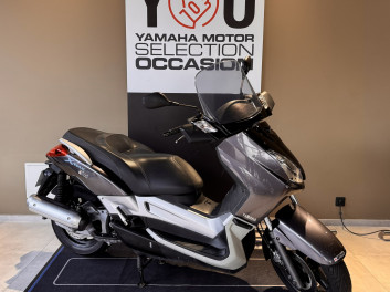 YAMAHA XMAX 125