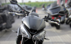 TRIUMPH STREET TRIPLE 765 R ABS