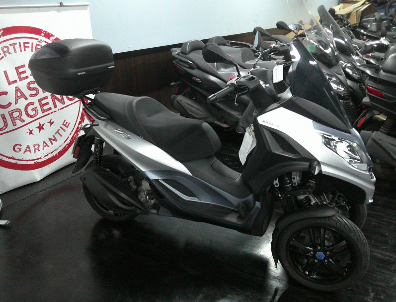 PIAGGIO MP3 300 HPE 2022  6900KM