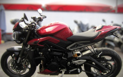TRIUMPH STREET TRIPLE 765 RS