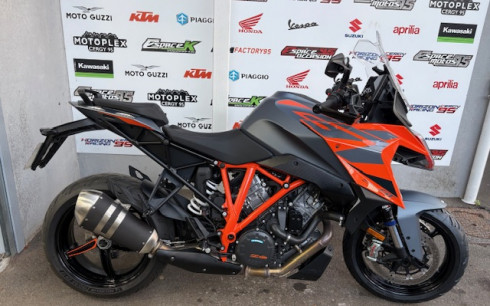 KTM 1290 SUPER DUKE GT TECH PACK