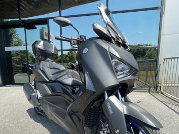 YAMAHA XMAX 300