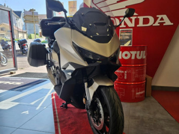 FORZA 750 NEUF PACK CONFORT ET BAGAGERIE