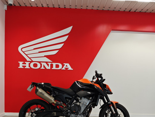 KTM 890 DUKE