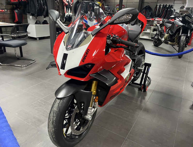 DUCATI PANIGALE V4 R