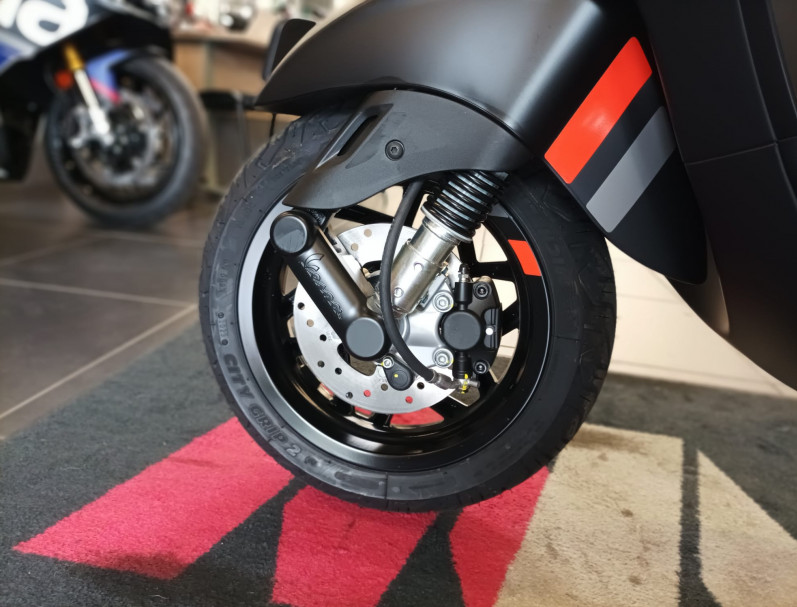 VESPA ELETTRICA SPRINT S 45 NEUF 