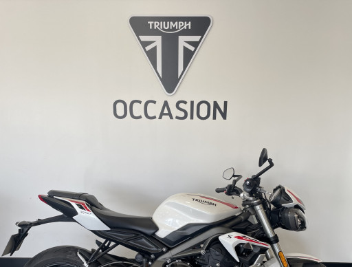 TRIUMPH STREET TRIPLE 660 S A2