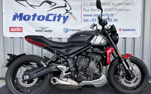 TRIUMPH TRIDENT 660