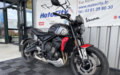 TRIUMPH TRIDENT 660