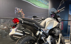 MOTO GUZZI V85 STRADA