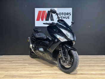 YAMAHA TMAX 500 Full Black Akrapovic