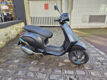 VESPA PRIMAVERA 125