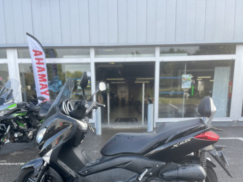 YAMAHA XMAX 125