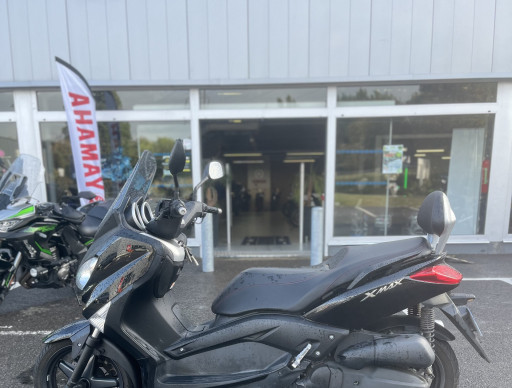 YAMAHA XMAX 125