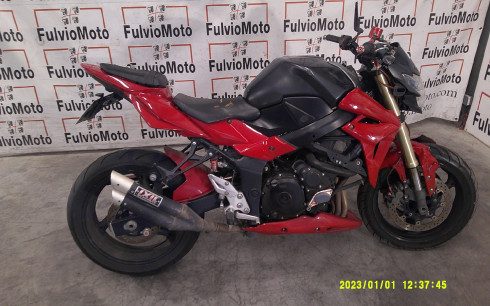 SUZUKI GSR 750 ACCIDENTE RSV N°22952