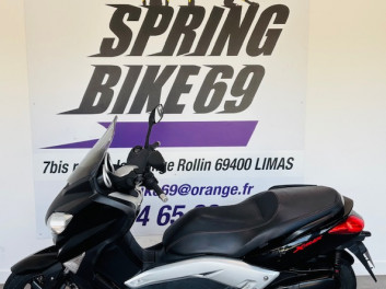 YAMAHA XMAX 125