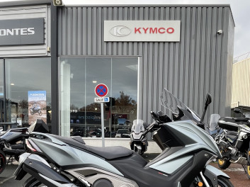 KYMCO AK 550