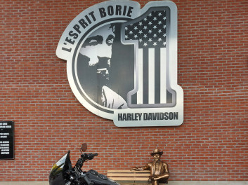 HARLEY-DAVIDSON DYNA LOW RIDER 1800 S