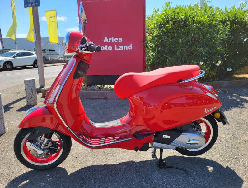 VESPA PRIMAVERA 125 red euro 5