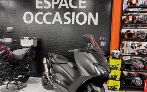 YAMAHA T-MAX 560