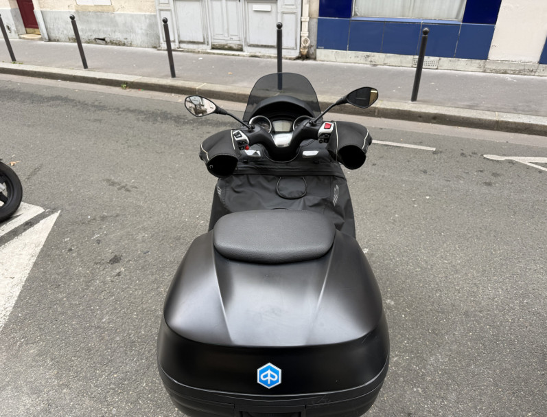 PIAGGIO MP3 300 HPE SPORT ABS/ASR GARANTIE 6 MOIS BON ETAT NOIR MAT CRIT