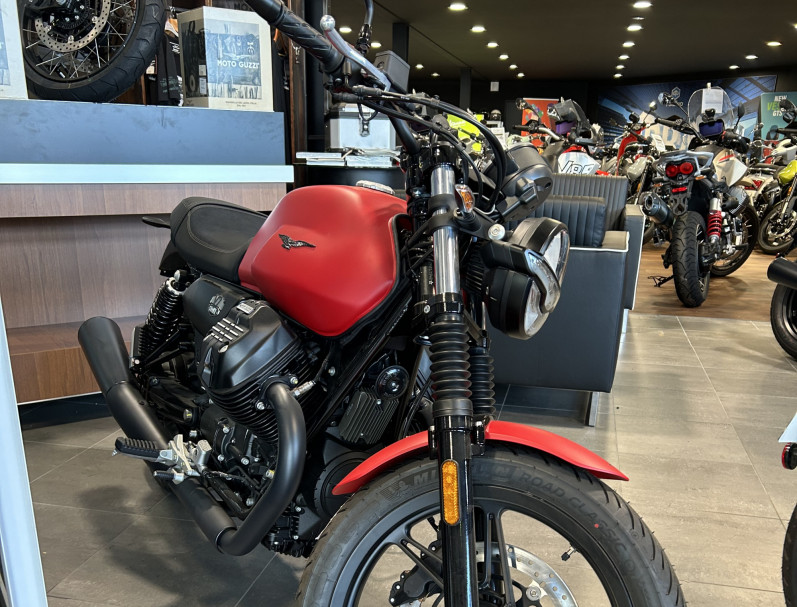 MOTO GUZZI V7 STONE