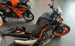 KTM 890 DUKE R