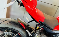 DUCATI STREETFIGHTER V4S CARBONE - UNIQUE