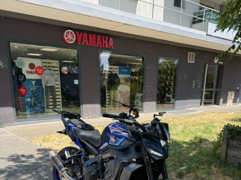 YAMAHA MT-09  Y-AMT