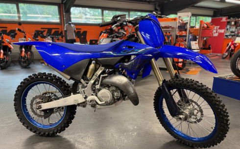YAMAHA YZ 125