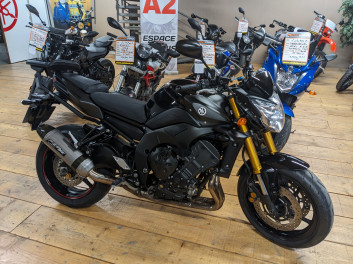 YAMAHA FZ8