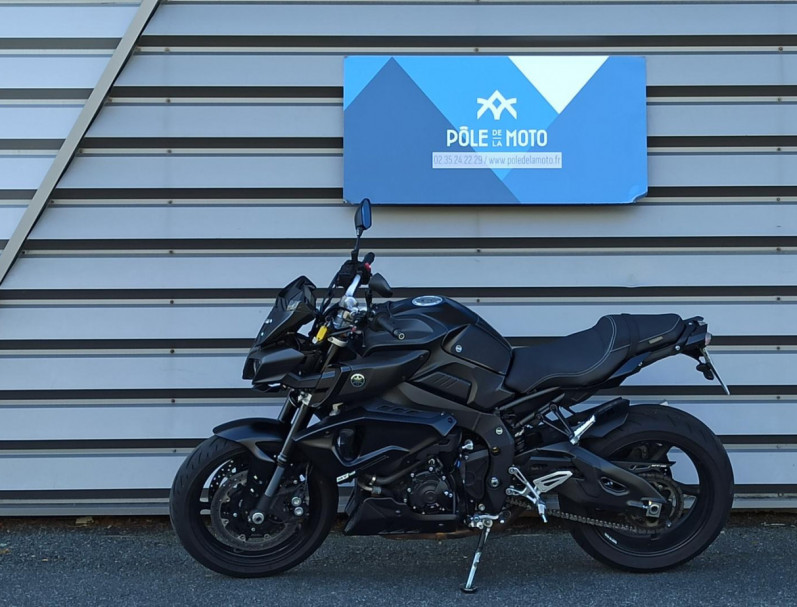 YAMAHA MT-10