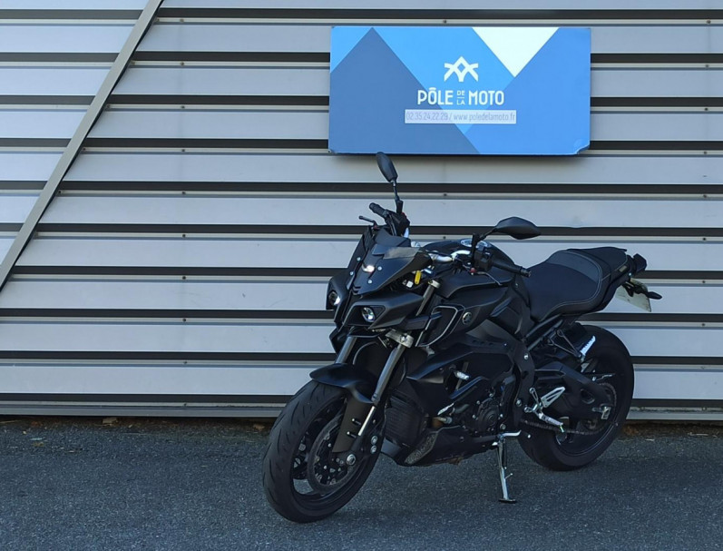 YAMAHA MT-10