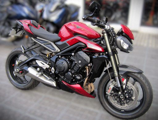 TRIUMPH STREET TRIPLE 765 RS