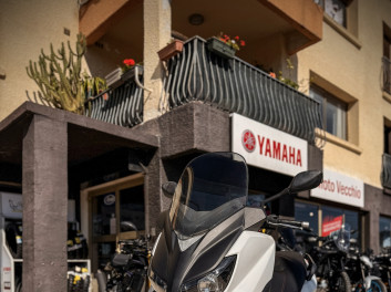 YAMAHA XMAX 125