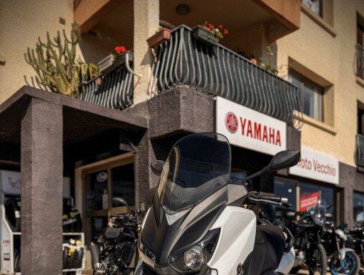 YAMAHA XMAX 125