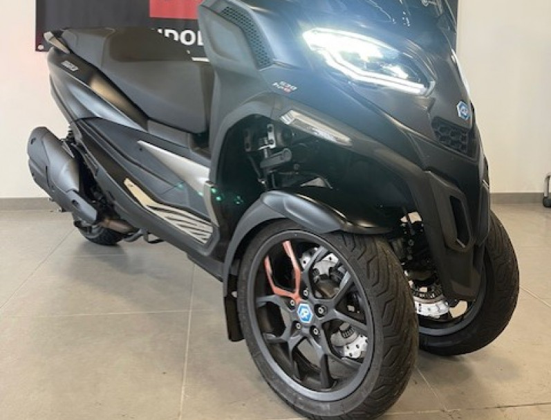 PIAGGIO MP3 530 HPE EXCLUSIVE - MARCHE ARRIERE - GPS -GARANTIE 1 AN