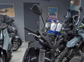 YAMAHA NEO