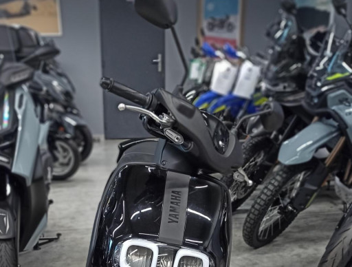 YAMAHA NEO