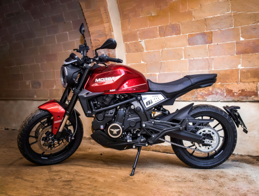 MOTO MORINI SEIEMMEZZO STR 650