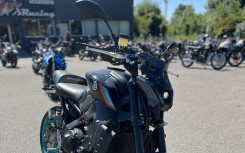 YAMAHA MT-09