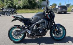 YAMAHA MT-09